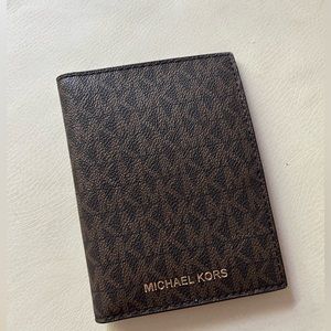 Brand New Michael Kors Passport Travel Wallet